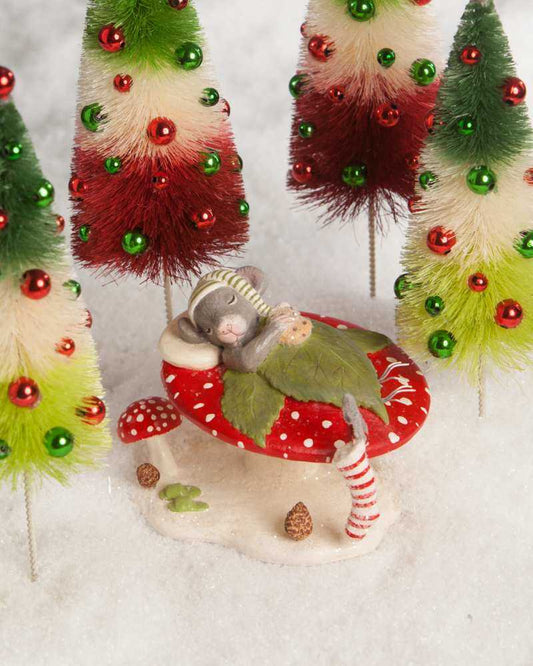 A fabolous decoration to buy in UK - TL8761 Bethany Lowe Christmas Eve Mouse